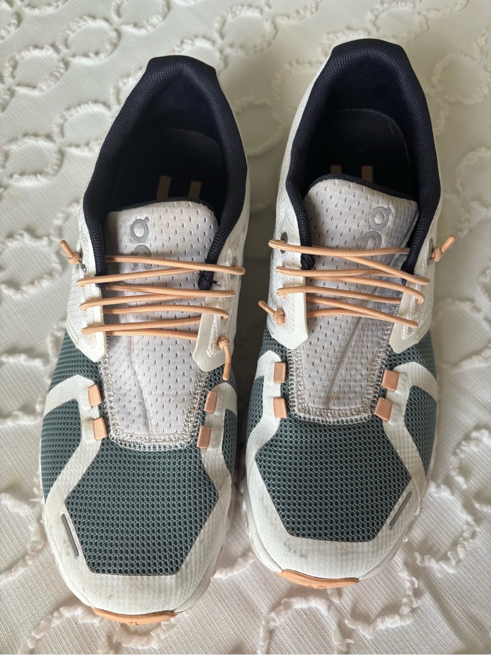 On Cloud 5 Running Women’s Sneakers - Picture 3 of 7